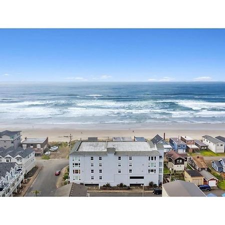 Rockaway Oceanview Condo,Steps To The Beach & Downtown,W&D, Wifi ロックアウェイ・ビーチ エクステリア 写真