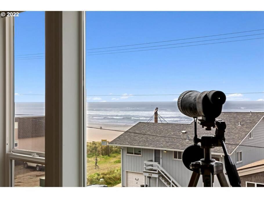 Rockaway Oceanview Condo,Steps To The Beach & Downtown,W&D, Wifi ロックアウェイ・ビーチ エクステリア 写真